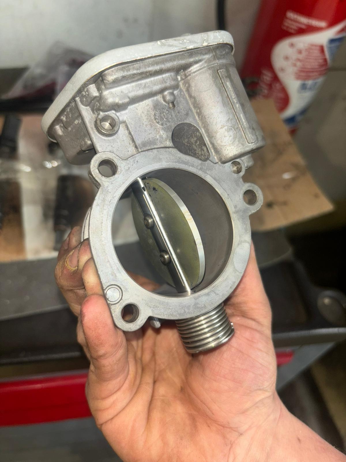 Boitier papillon apres nettoyage